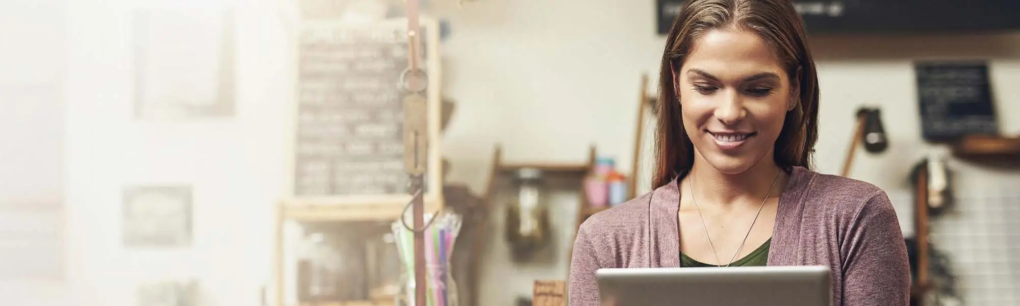 Paso a paso: cómo empezar a vender recargas y gift cards con PagoLatino en tu negocio