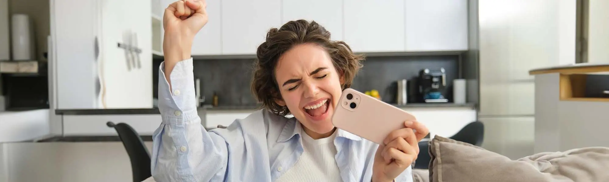 Cómo ganar dinero extra desde tu celular en EE.UU.